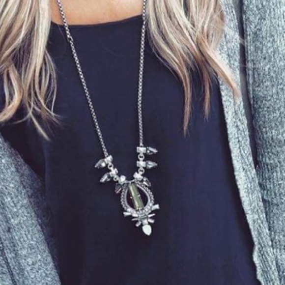 Stella & Dot Eclipse Pendant Necklace. - Picture 2 of 4